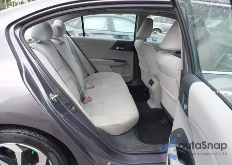 2017 Honda Accord Ex z USA, uszkodzony, nr VIN 1HGCR2F07HA144089